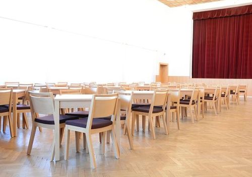 Stoly a židle pro kultruní domy Židle a stoly pro kulturní domy
