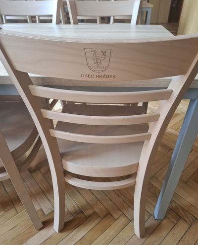 Židle pro kultruní domy logo obce. Logo obce na židle pro kulturní domy.