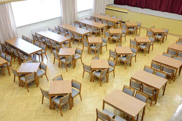 Dřevěné židle pro kulturní domy Dřevěné židle pro kulturní dům