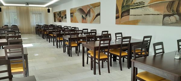 Restaurační stoly KIAN M Dřevěné stoly KIAN M